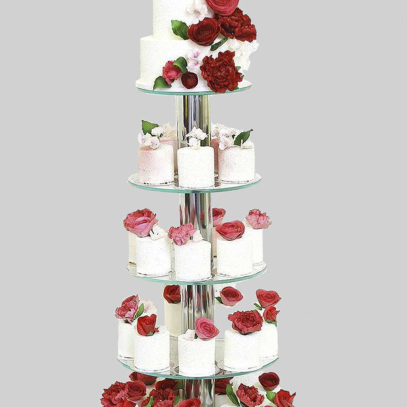 Торт с розами на подставке 